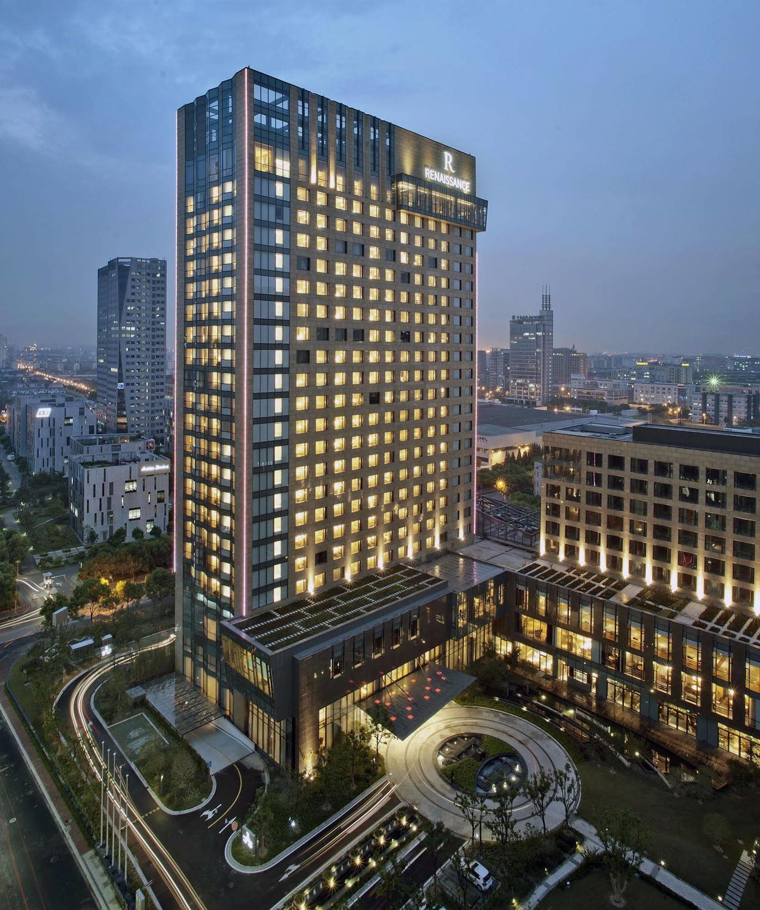 Renaissance Shanghai Caohejing Hotel Exterior photo